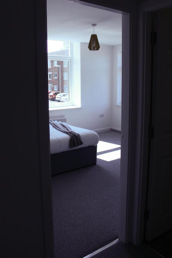Spacious & Pet-Friendly 1Br Apt In Heywood Apartment Exterior photo